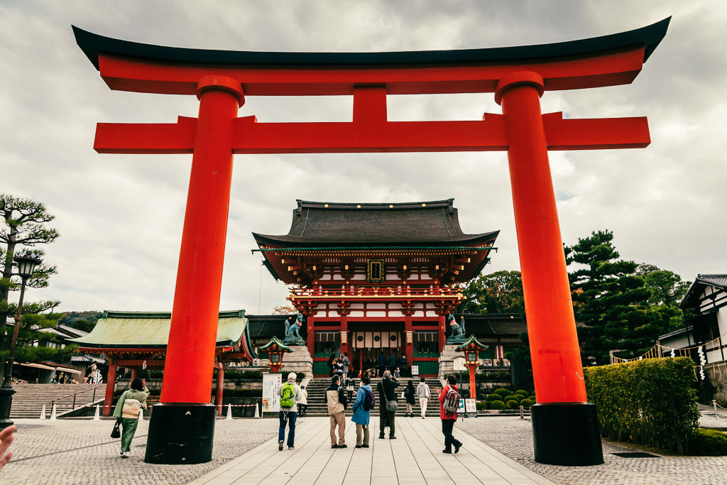 Puerta Romon en Fushimi Inari Taisha
