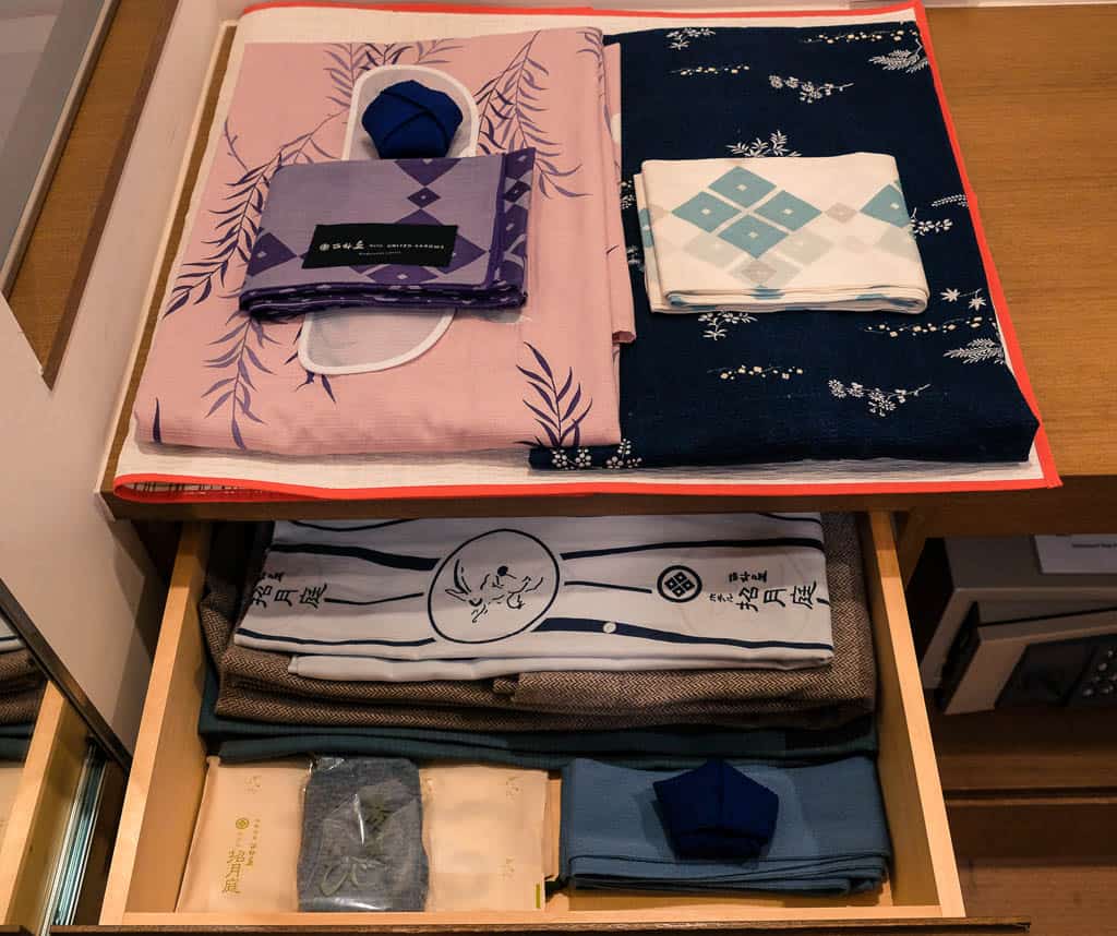 Un yukata preparado en un ryokan