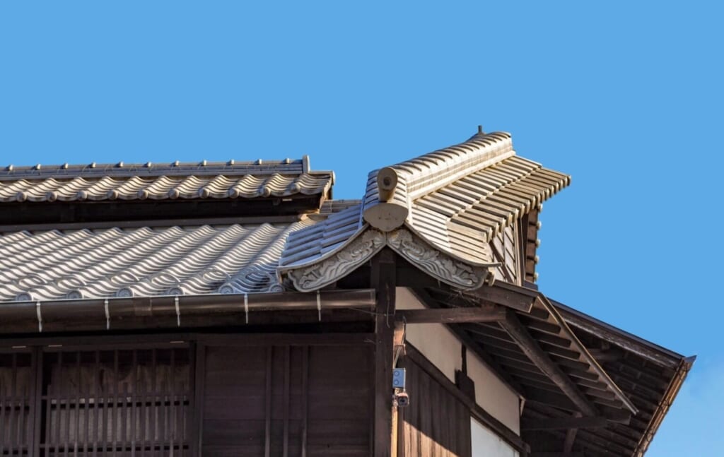 forma de techo de cola de dragón