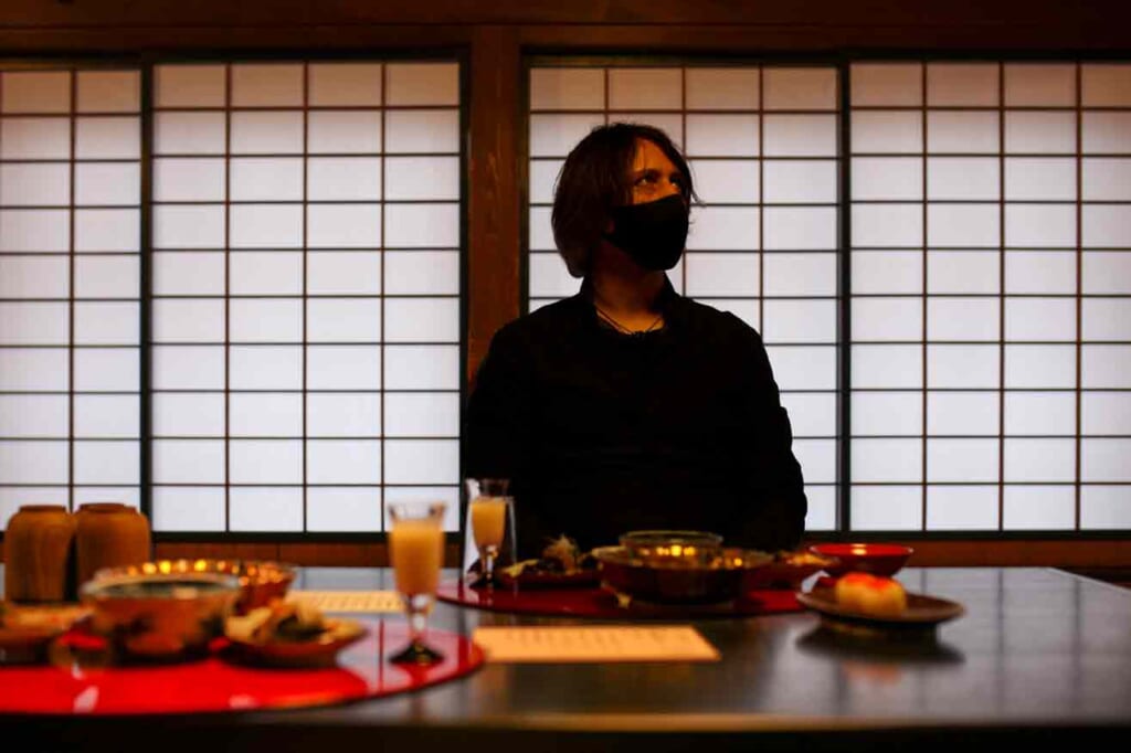 Comiendo en Shibukawa Donya con mi compañero