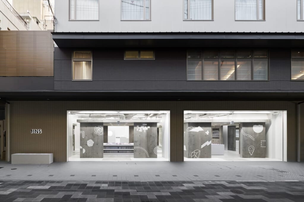 Tienda de gafas JINS en Kioto
