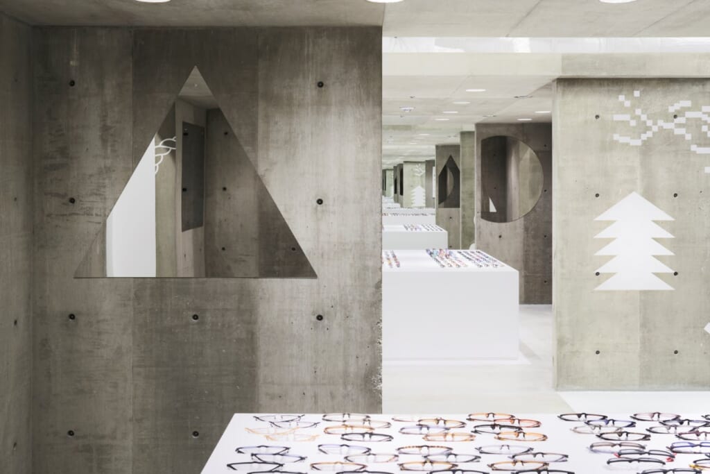 Diferentes modelos de gafas japonesas