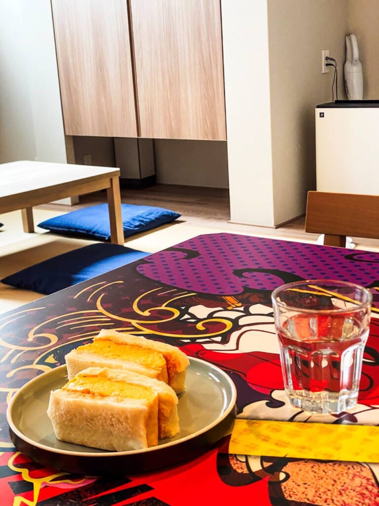 Desayuno en habitación conceptual Okoshiyasu Japan de MONday Apart Premium Kyoto Station