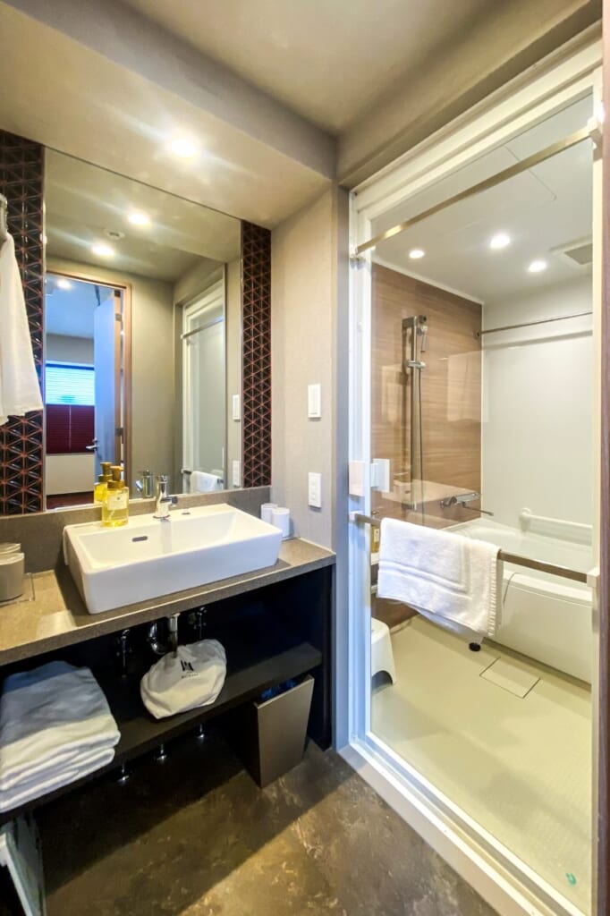 Sala de baño en MONday Apart Premium Kyoto Station