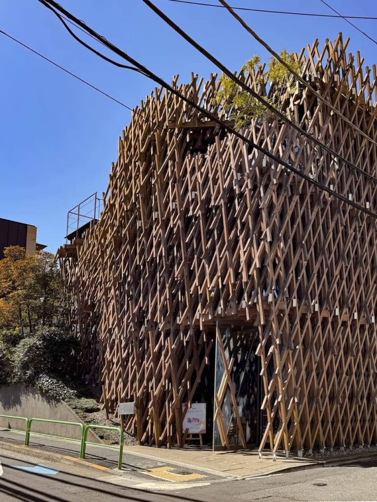 SunnyHills, tienda de dulces diseñada por Kengo Kuma