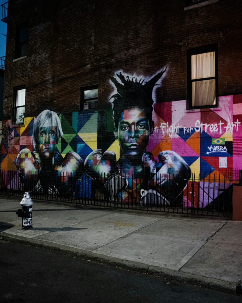 Graffiti de Jean-Michel Basquiat en Williamsburg, Nueva York
