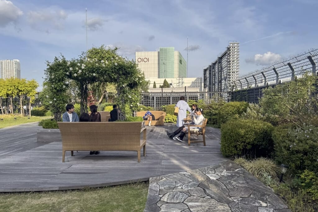 Rooftop Garden Q-Court