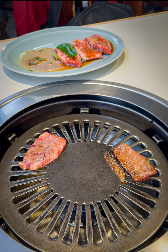 Una parrilla de yakiniku