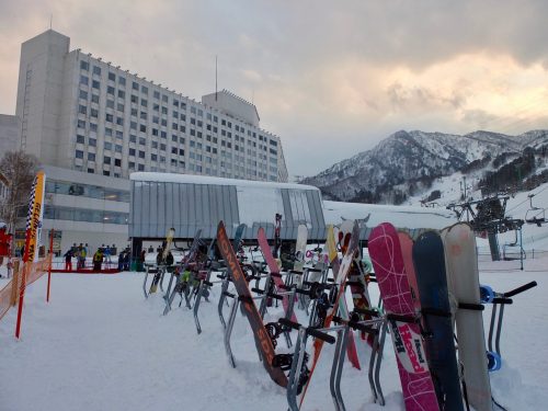 Entdecken Sie das Kagura Ski Resort, ganz in der Nähe vom berühmten Naeba Ski Resort