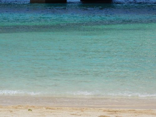 Ein Wintertag in Naha – Strand, Geschichte und Kultur