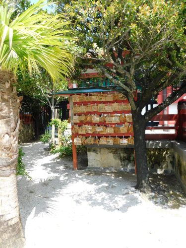 Ein Wintertag in Naha – Strand, Geschichte und Kultur