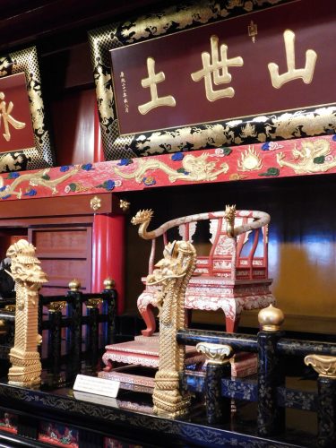 Der Thronsaal im Inneren der Burg.