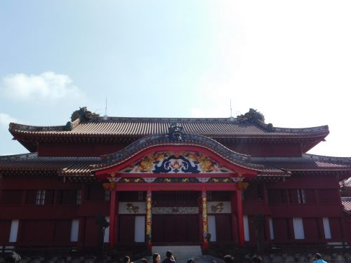 Das Hauptgebäude der Burg Shuri.