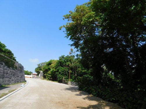 Ein Wintertag in Naha – Strand, Geschichte und Kultur