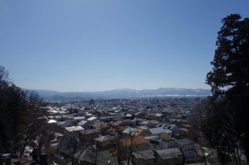 In der Ferne haben die jungen Samurai geglaubt, das Schloss stehe in Brand.