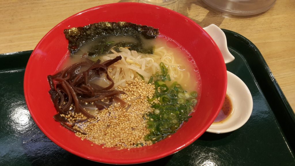 Vegane Ramen in T's TanTan in der Tokyo Station, Japan.