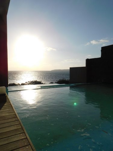 Der Außenbereich eines Onsen. 