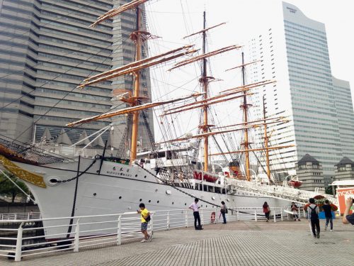 Das Museumsschiff Nippon Maru in Japan.