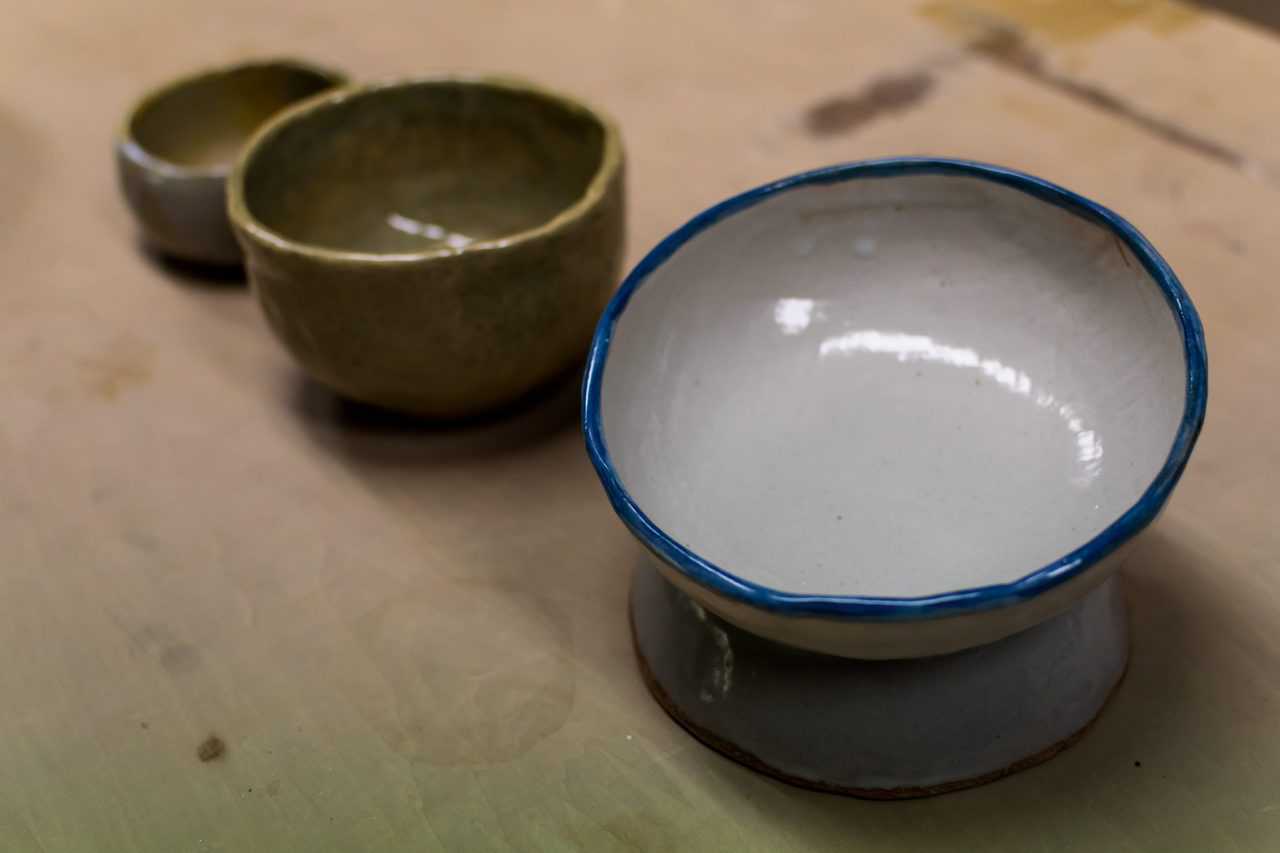 Getöpferte Schalen aus Japan.