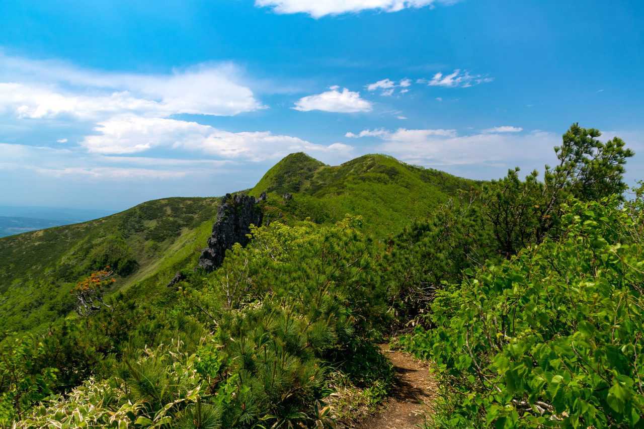 Berggipfel beim Wandern in Hokkaido.