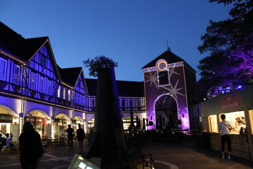 Die Shin-Kobe Seilbahn zum Berg Rokko und dem Nunobiki-Kräutergarten, Kobe, Präfektur Hyogo, Japan.
