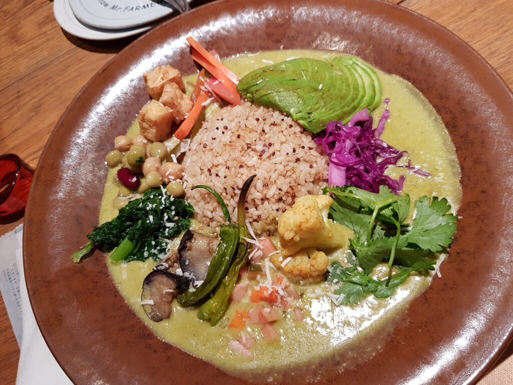 Veganes grünes Curry im Mr. FARMER.