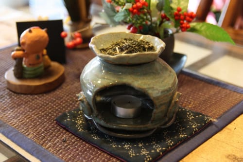 Der Tee verbreitet einen angenehmen Duft.