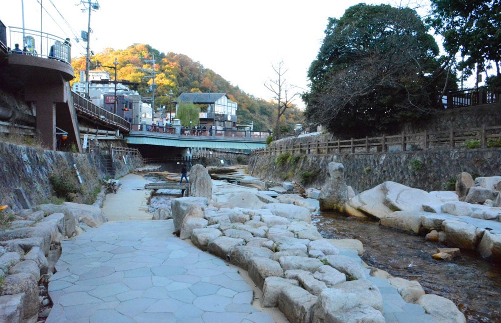 Taiko-Brücke im unteren Teil des Wasserparks