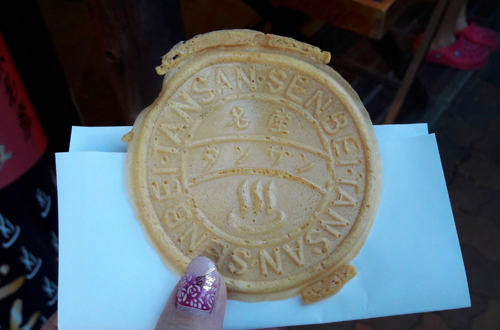 Tansan Senbei - lokale Spezialität.