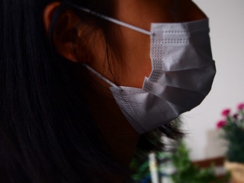 Gesichtsmasken werden in Japan auch aus ästhetischen Gründen getragen.