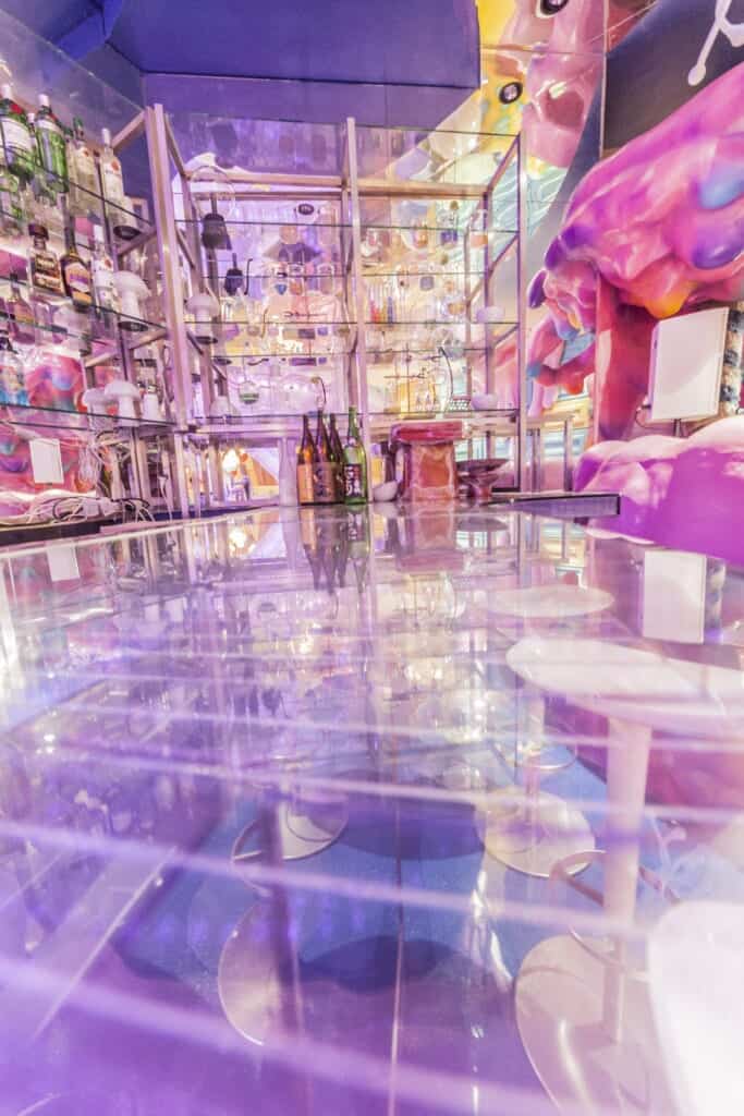 Die bunte Welt vom Bar Experiment im Kawaii Monster Café.