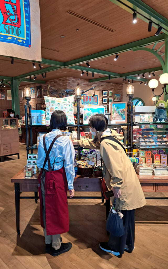 Besucher im Ghibli-Park