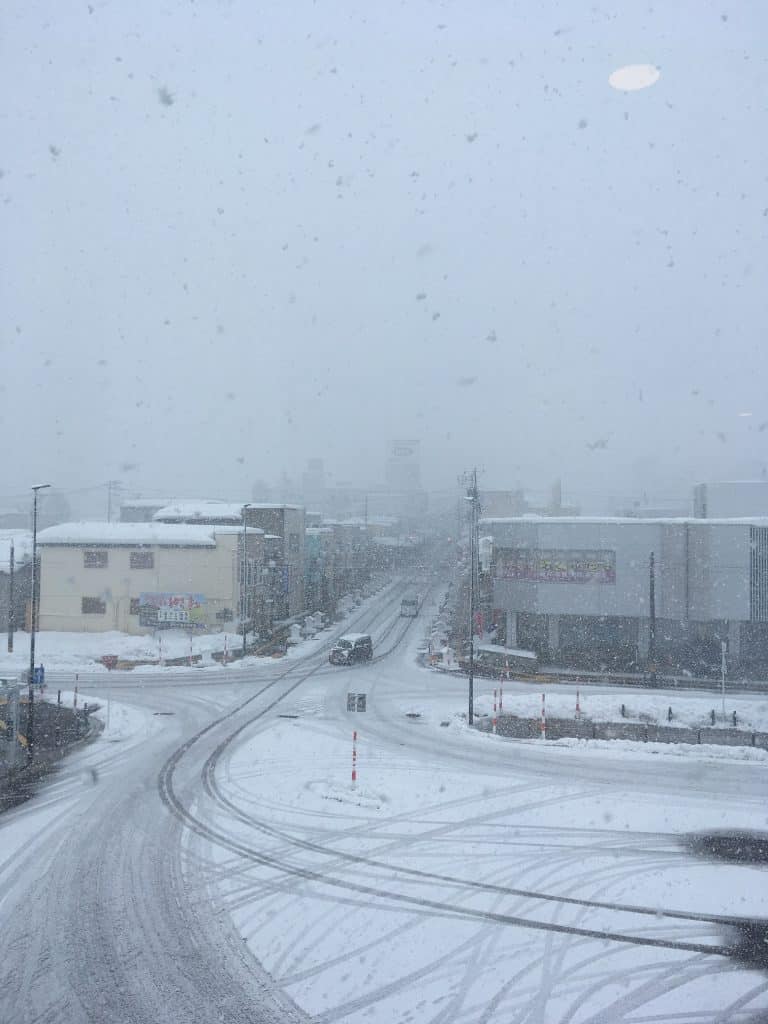 Schneefall in der Stadt Yuzawa in der Präfektur Akita.