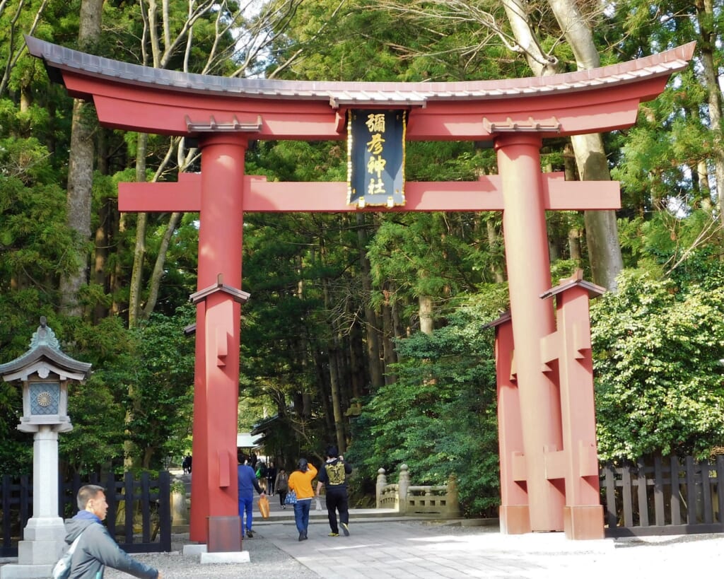 Das Torii-Tor zum Yahiko-Schrein.