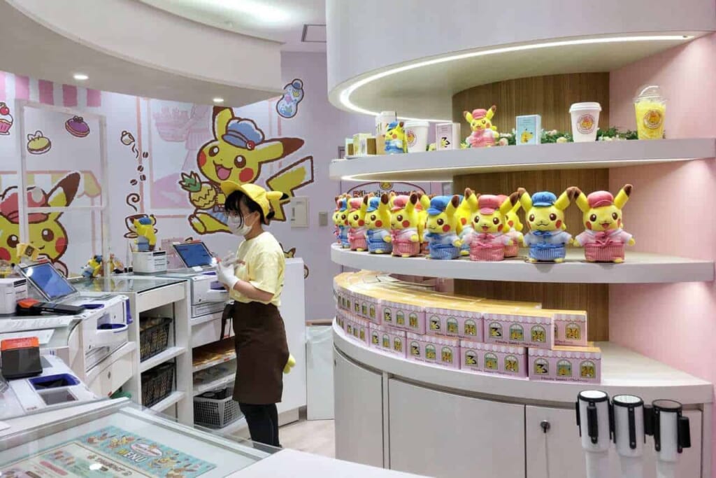 Im Pikachu Sweets sind ebenfalls Souvenirs erhältlich.
