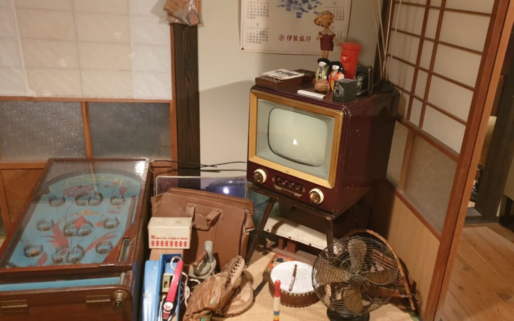 Wohnzimmer im Omoide Soko Museum in Ozu, Präfektur Ehime.