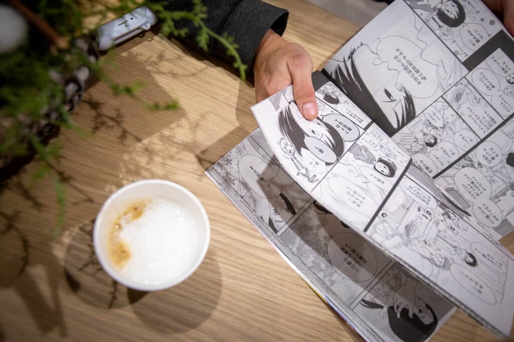 Manga-Café: Manga lesen mit Kaffee.