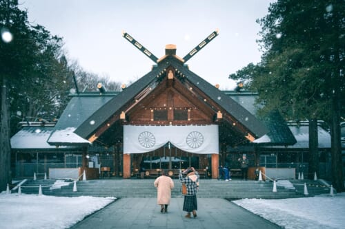 Weihnachten in Hokkaido: Die Festtagszeit im Schnee