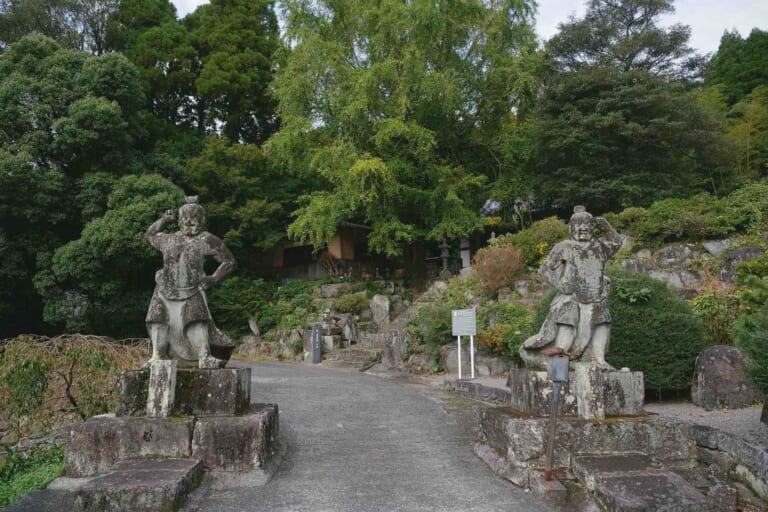 Una Visita al Tempio Unganzenji di Kumamoto e alla Grotta di Miyamoto Musashi